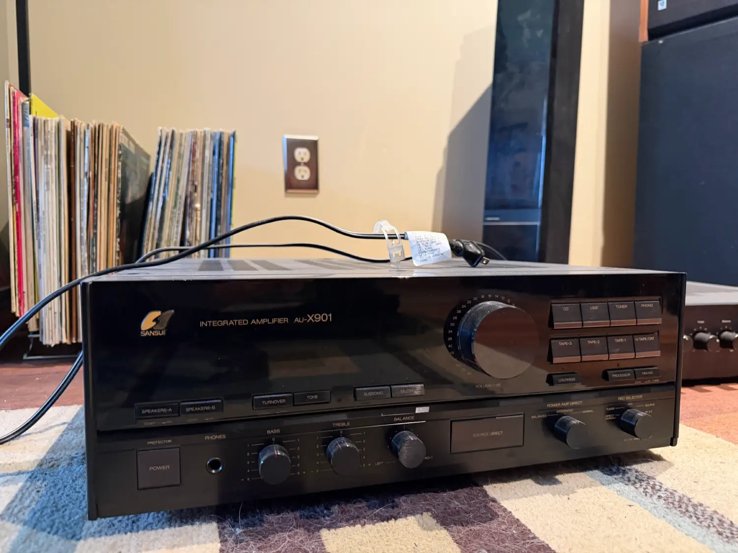 A Sansui AU-X901, with an AU-217 in the back.